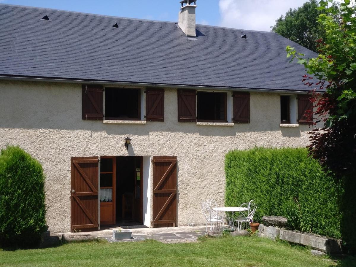 Gite De La Seoube Campan Bagian luar foto