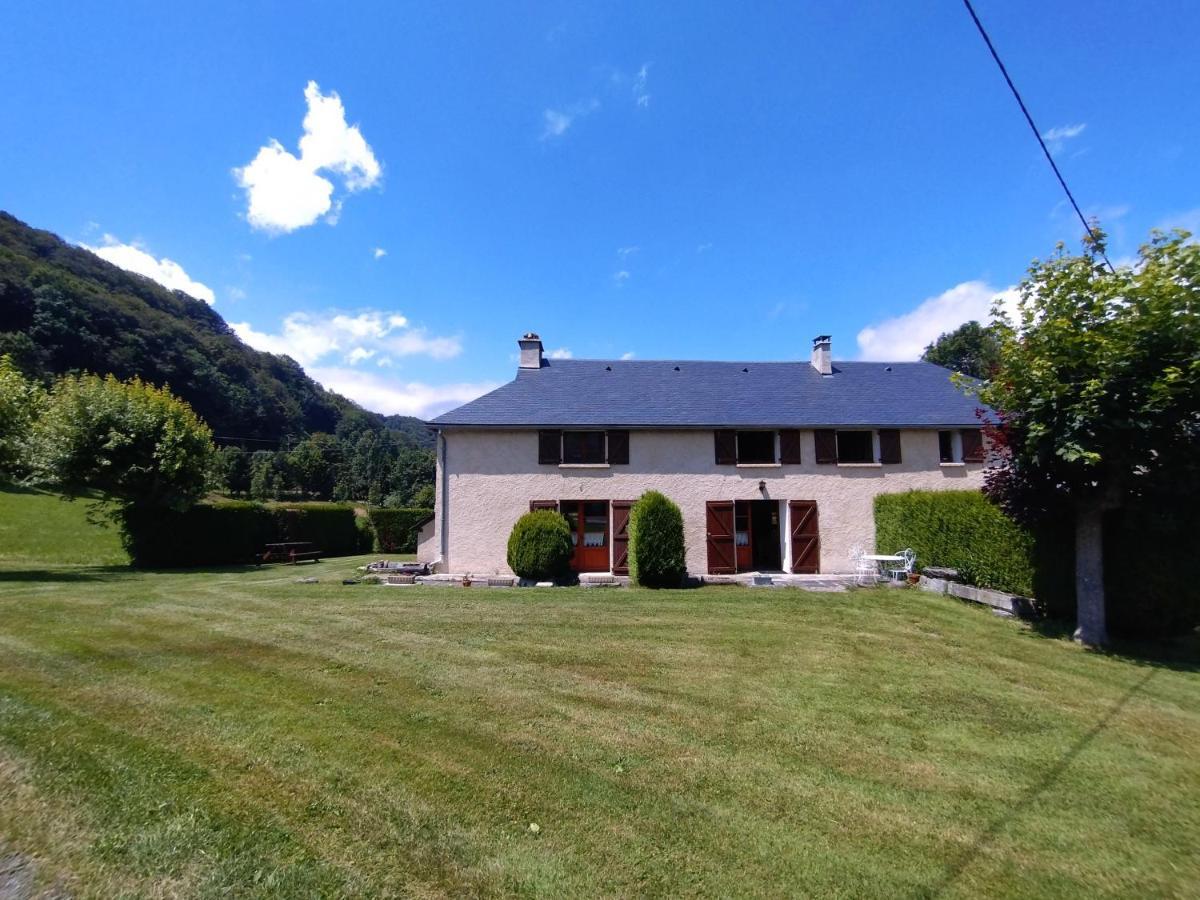 Gite De La Seoube Campan Bagian luar foto